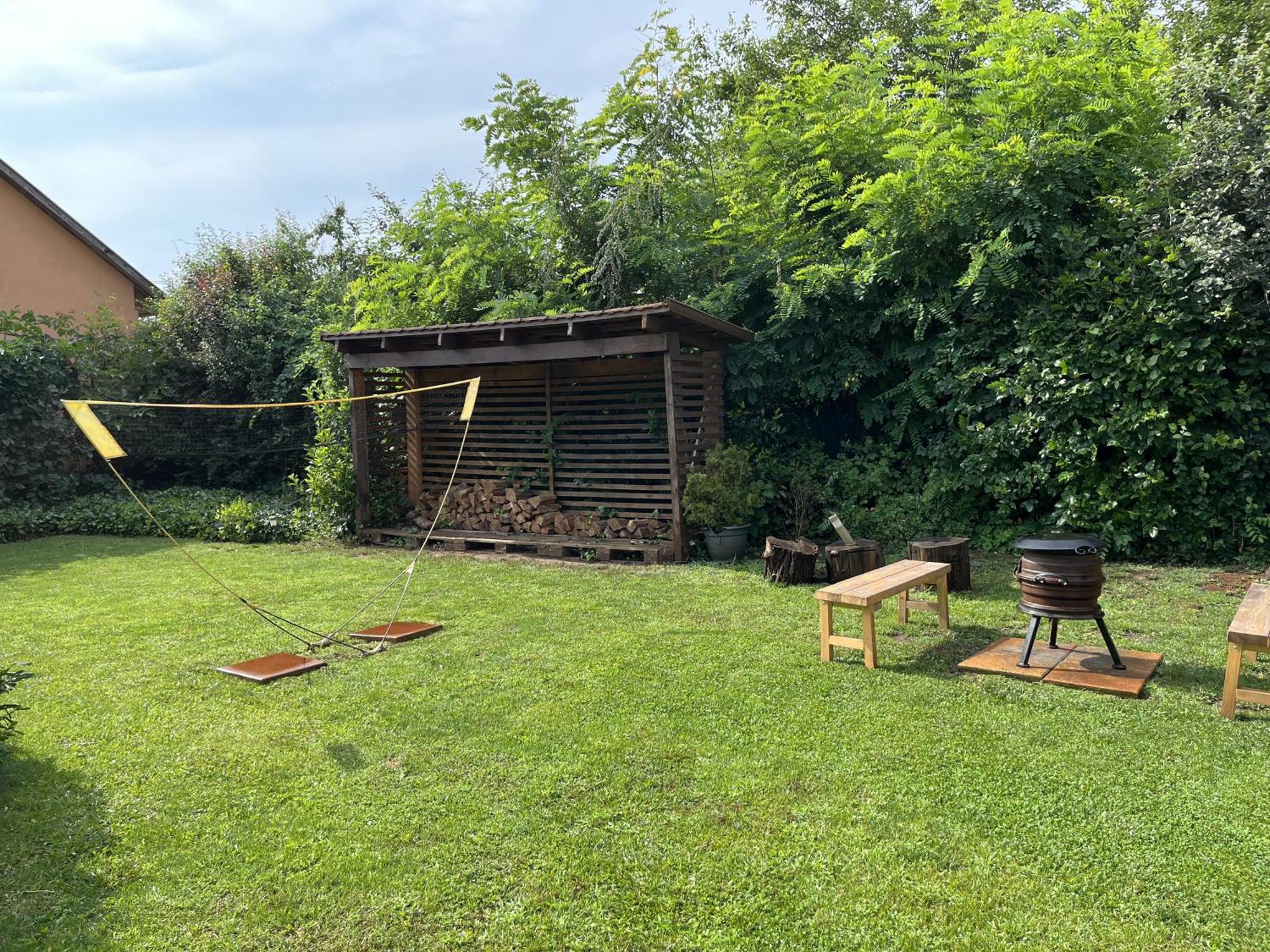 Villa Idill Ueduelohaz Tiszafüred Exterior foto