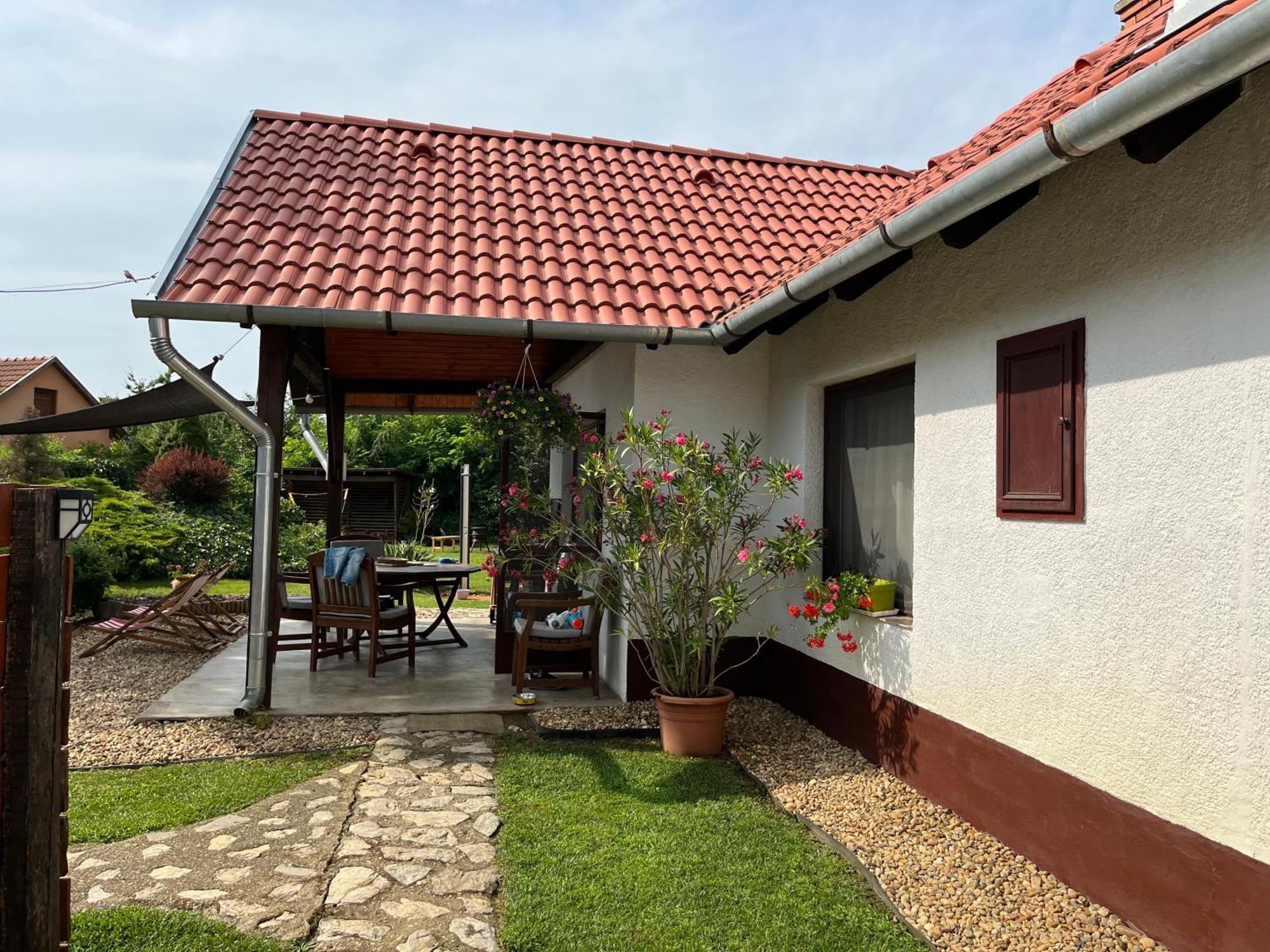 Villa Idill Ueduelohaz Tiszafüred Exterior foto
